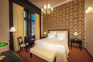 Отель Hotel Central Park Sighisoara Сигишоара Двухместный номер Делюкс с видом на крепость-3